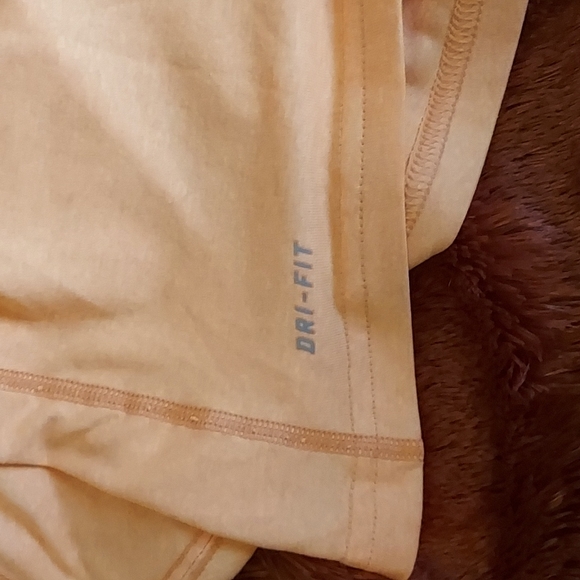 Nike Dri-Fit Top - Picture 4 of 5